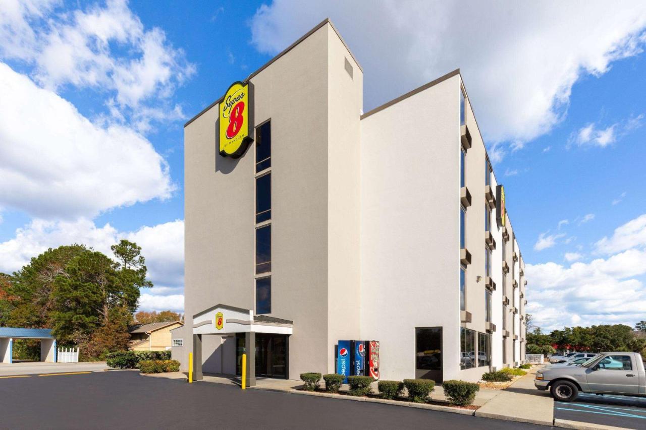 Super 8 By Wyndham Myrtle Beach/Market Common Area Luaran gambar