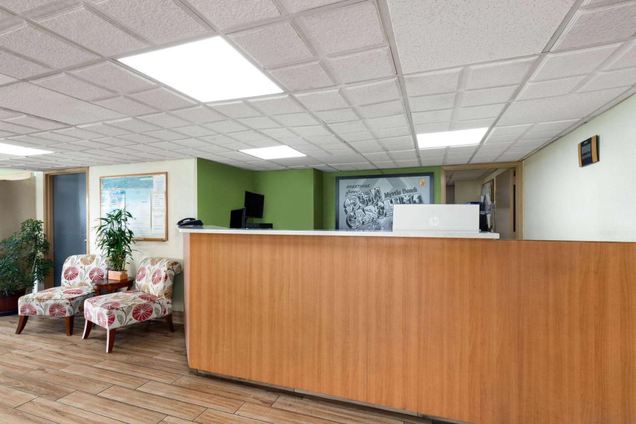 Super 8 By Wyndham Myrtle Beach/Market Common Area Luaran gambar