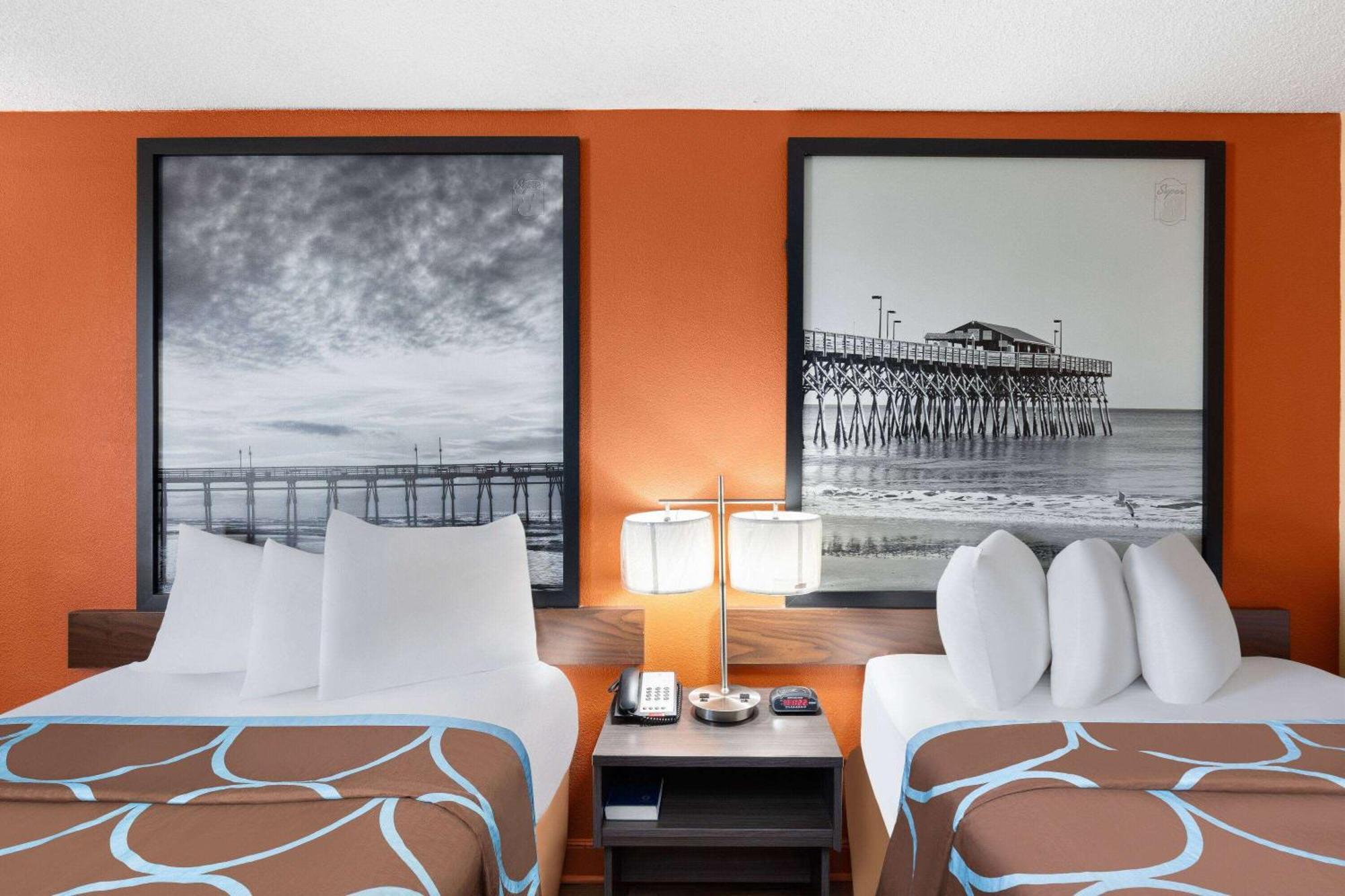 Super 8 By Wyndham Myrtle Beach/Market Common Area Luaran gambar